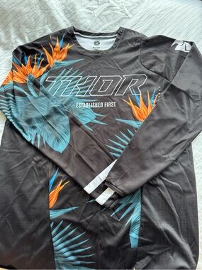 Thor Men's Black Tropical Long-Sleeve Moto Jersey size-Medium